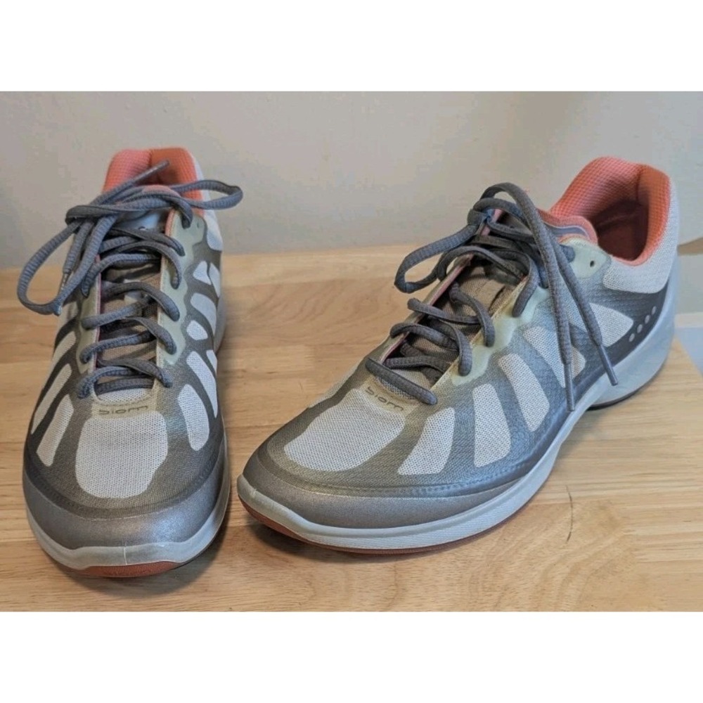 Ecco Women's Gray Athletic Sneakers with Coral Accents
